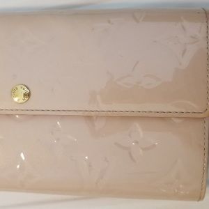 Louis Vuitton Sarah Wallet - Vernis Rose Monogram
